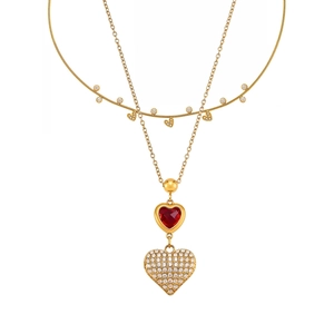 Collana a doppio strato dorata con pendente a cuore rosso e ciondolo cuore di zirconi