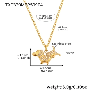 Specifiche dimensionali della collana con pendente a bassotto in oro 18k e zirconi