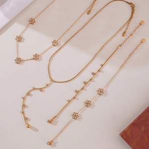 Golden flower jewelry set with 5A zircon pendant necklace and matching bracelet