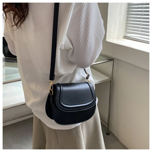 Women Minimalist PU Leather Saddle Bag Retro Shoulder Crossbody Bag With Stitching Detail For Daily Fashion Handbag