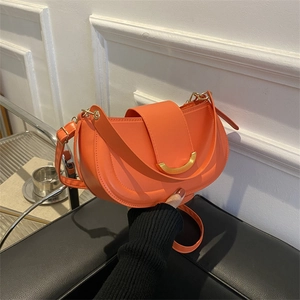 Dames Mode PU Leer Half Rond Zadeltas Minimalistisch Effen Kleur Schoudertas Met Gouden Metalen Gesp Dagelijkse Woon-Werk Handtas