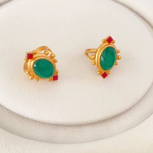 Bague en Laiton Plaqué Or 18K Style Palais Vintage Avec Cristal Ovale Vert Émeraude Et Zircone Rouge Bijoux de Luxe Retro Femme