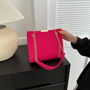 Women's Fashion Croc Embossed Felt Crossbody Bag With Gold Chain Strap Elegant Felt Cloth Tote Shoulder Bag For Daily Use