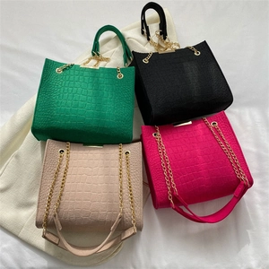 Felt tote bag set with crocodile pattern and metal chain straps in four colors