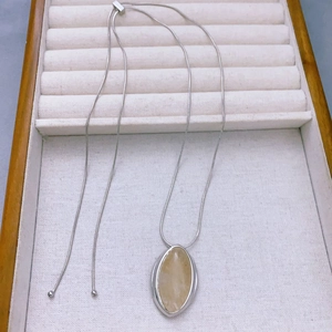 Collar vintage con colgante ovalado de cristal de té y cadena de serpiente de plata ajustable