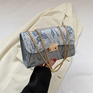 Women Pleated Shoulder Bag With Gold Chain Strap Small Square Crossbody Bag Elegant Minimalist Oxford Cloth