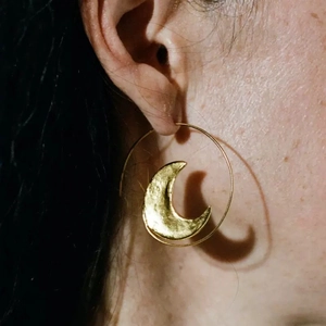 Vintage sun and moon asymmetric gold hoop earrings with hammered crescent moon charm