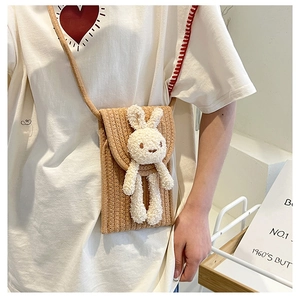 Sac bandoulière artisanal en corde de coton avec décoration de lapin en peluche