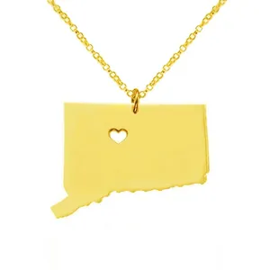 Collana con mappa del Connecticut dorata con cuore intagliato in acciaio inossidabile