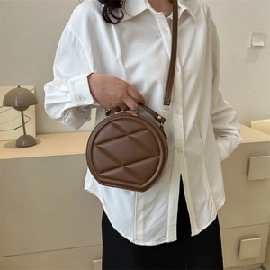Women Small Round Crossbody Bag Quilted PU Leather Handbag Vintage Shoulder Bag For Daily Casual Lady Fashion Purse