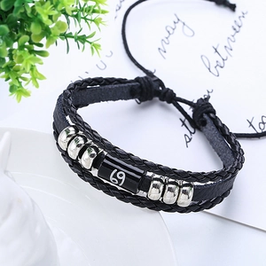 Verstellbares schwarzes Lederarmband mit Sternzeichen Krebs und silbernen Perlen