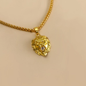 Collier pendentif tête de lion hip hop avec chaîne dorée et accent en cristal brillant