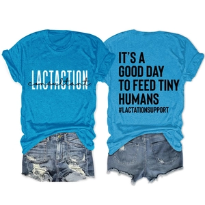T-shirt bleu vif avec citation tiny humans et short en jean en vues avant et arrière
