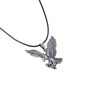 Collier rétro aigle pour homme avec pendentif aile en argent vieilli et cordon en cuir