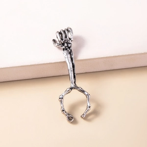 Retro Silber Totenkopf Hand Zigarettenhalter Ring mit Knochentextur und Vintage-Finish