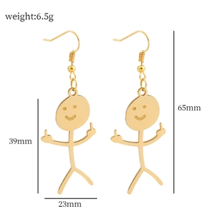 Guide des dimensions détaillées pour boucles d'oreilles bonhomme sourire doré de 65 mm