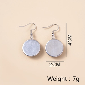 Detailed size chart showing 4cm height and 2cm width for evil eye drop earrings