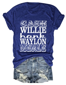 T-shirt bleu roi rétro avec noms de chanteurs country et short en jean avec franges
