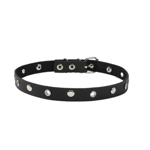 Collier ras du cou punk en cuir noir avec œillets et rivets en métal argenté pour femme