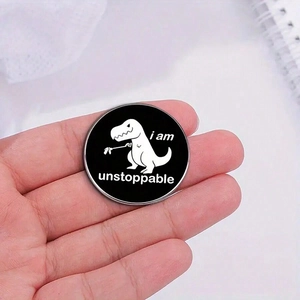 Divertente spilla in smalto T-Rex con dinosauro bianco e testo 'i am unstoppable'