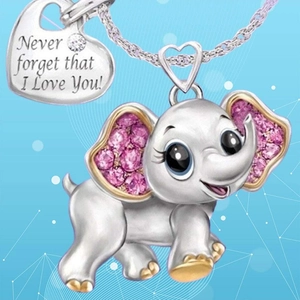 Collier éléphant de dessin animé avec oreilles en cristal rose et pendentif cœur