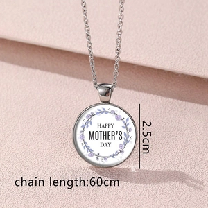 Silberne Halskette aus Zinklegierung zum Muttertag mit floralem Happy Mother's Day Anhänger