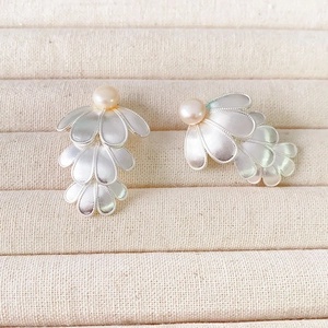Three-layer silver petal earrings with freshwater pearl in elegant minimalist design