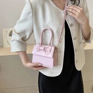 Mini borsa quadrata rosa con fiocco e manico per un elegante stile a tracolla