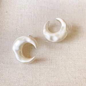 French vintage crescent moon earrings with ivory white hammered texture and matte finish