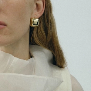 Minimalist geometric gold-plated square stud earrings with high-shine polished finish