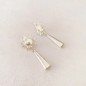 French vintage sunburst tassel earrings with S925 silver needle in polished silver finish