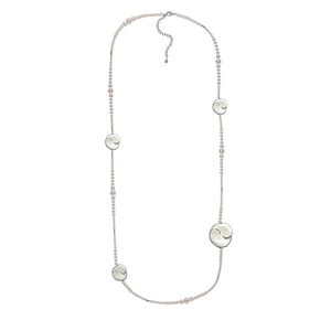 Long collier de perles élégant avec anneaux de fleurs en émail pour femmes