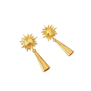 French vintage sunburst tassel earrings in 18k gold plated finish with sharp details