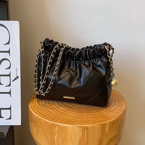 Women Quilted Ruched Chain Shoulder Bag Soft PU Leather Drawstring Crossbody Bucket Bag Fashion Daily Leisure Handbag