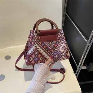 Ethnic style jacquard tote bag with geometric pattern and retro wooden handle