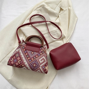 Vintage gewebte Beuteltasche mit Holzgriff und passendem rotem Beutel im Set