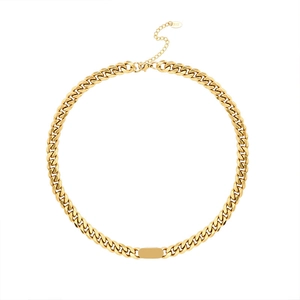 Collana a catena cubana dorata con piastrina ovale incisibile e ciondolo con marchio K18