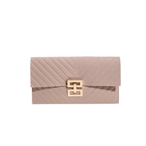 Rosa gesteppte Clutch aus Filz mit V-Stich-Muster und elegantem goldfarbenem Verschluss