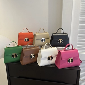 Borse a mano in pelle PU con chiusura a T in vari colori con manico superiore e fibbia in metallo