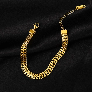 Bracelet rétro à grosse maille torsadée plaqué or 18K avec fermoir mousqueton sur soie