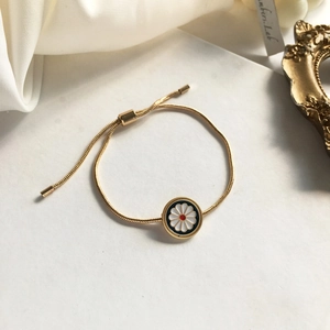 Vintage enamel daisy flower gold bracelet with adjustable sliding clasp and snake chain
