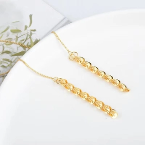 Elegante goldene Titan-Fransenohrringe mit fächerförmigem Fischschwanz-Design für Damen