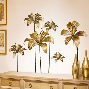 Goldene Lilie Blumen Wandaufkleber Metallisches PVC Selbstklebend Wohnzimmer Schlafzimmer Dekor Modernes Elegantes Florales Wandbild