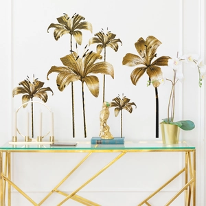 Wandsticker-Set goldene Lilienblüten mit Metallstruktur für Wohnzimmer Wanddekoration