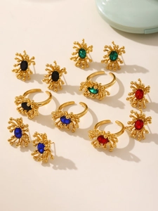 Macro view of 18K gold-plated jewelry set with vintage zircon floral pattern rings