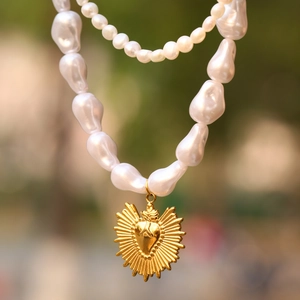 Baroque pearl double-layer necklace with golden sacred heart starfish pendant