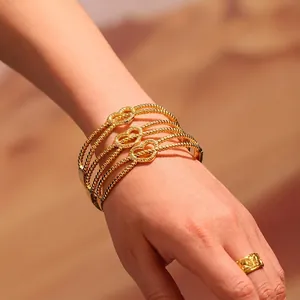 Bracelet Jonc En Acier Inoxydable Coeur Chaîne Perlée À Étages Bijoux De Mode Charme Amour Creux Pour Femmes