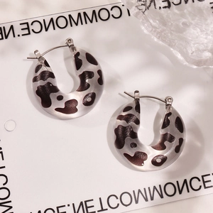 U-shaped leopard print resin earrings with transparent texture and silver metal pins