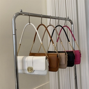 Chic solid color crossbody shoulder bags for women in five colors with chain straps