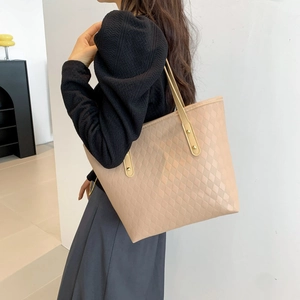 Minimalist beige quilted tote bag with large capacity for women commuting style